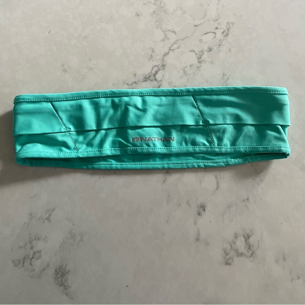 Nathan running belt size medium